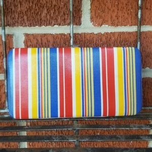 Primary colors bifold latching wallet